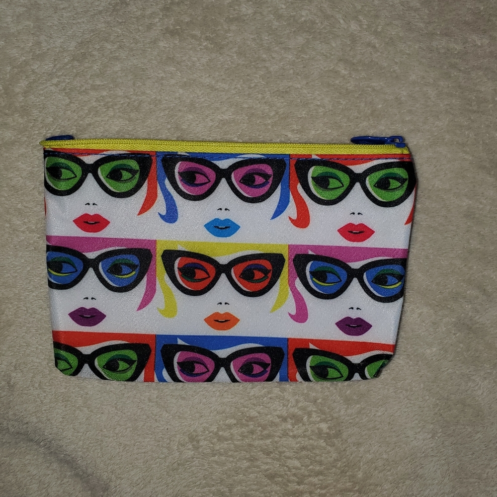 Cosmetic bag